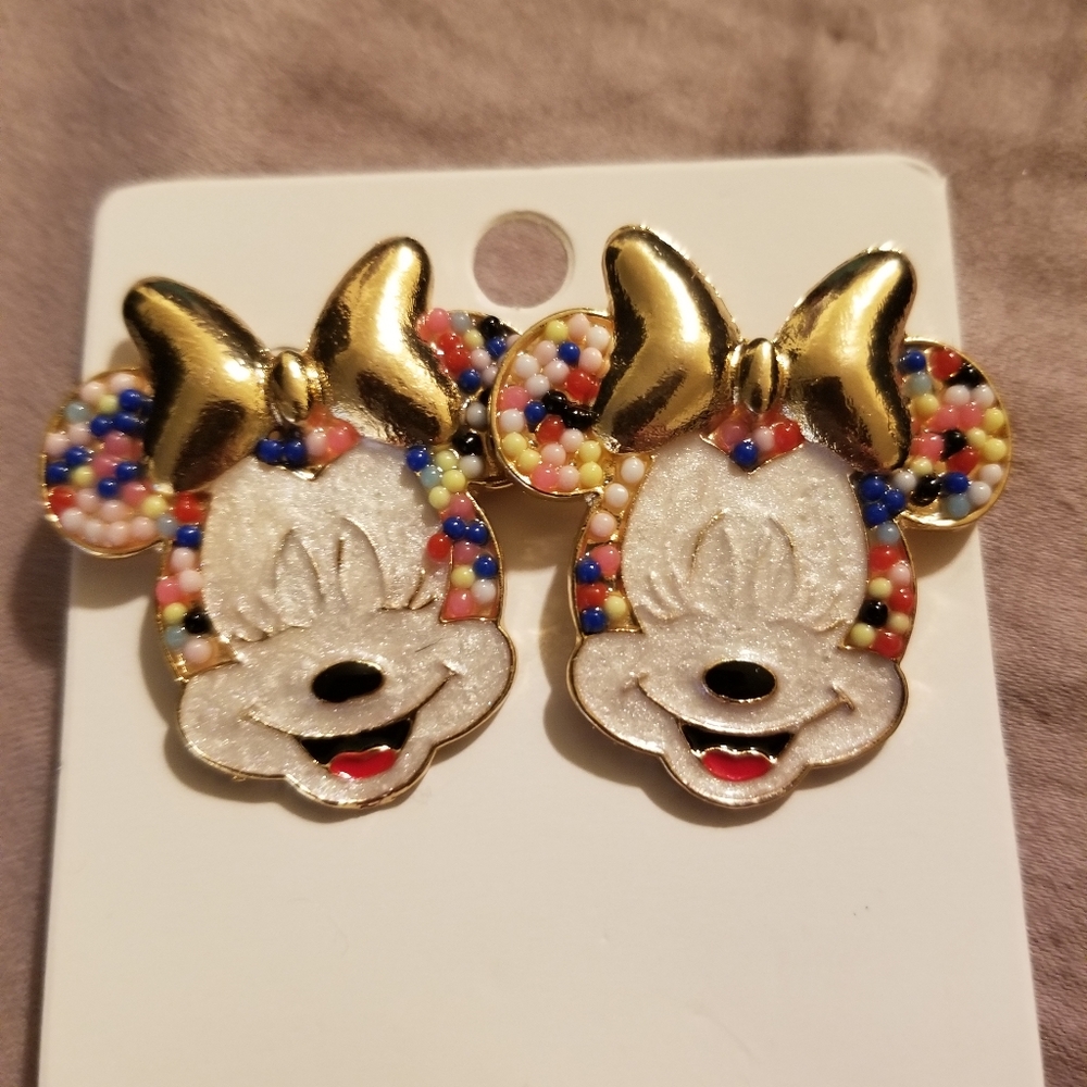 Disney Minnie Mouse earrings